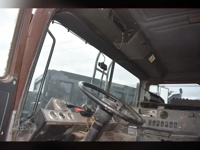 2007 MACK MR688Sfb167103de5a55e109c2e66047a65e77