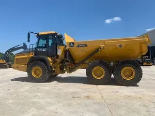 2021 John Deere 260E