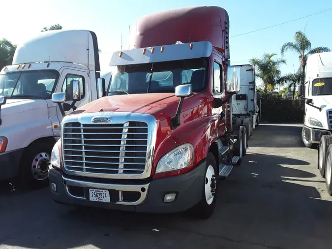 2017 FREIGHTLINER/MERCEDES CASCADIA 125