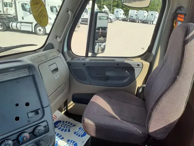 2018 FREIGHTLINER CASCADIA 113