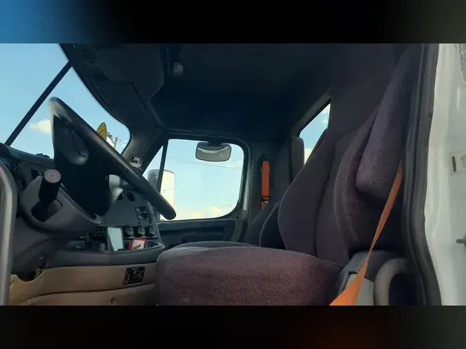 2019 FREIGHTLINER/MERCEDES CASCADIA 125fb1e4ae666e1aabd5fd2b962d2db44ab