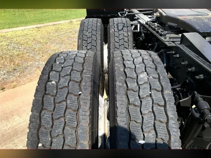 2023 INT LT625 6x4