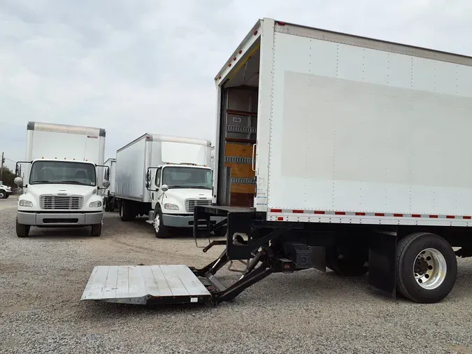 2018 FREIGHTLINER/MERCEDES M2 106