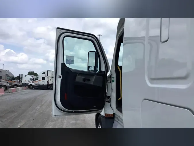 2022 Freightliner Cascadia 126fb2219f43f5c756cf530ee7a4f8ed968