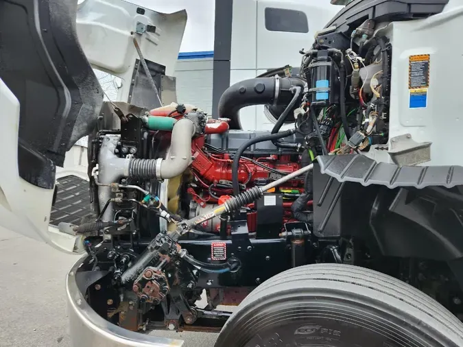 2017 MACK CXU613