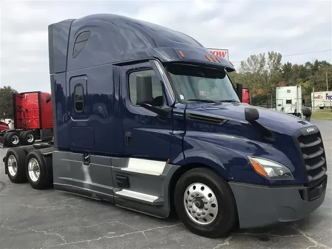 2021 FREIGHTLINER CA126