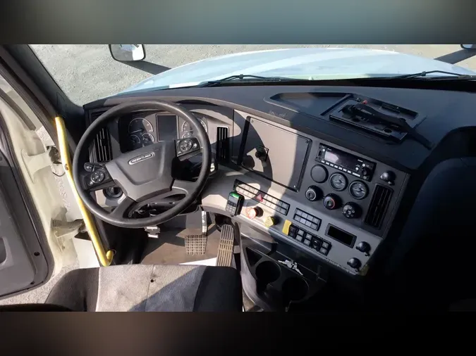 2022 Freightliner Cascadia 126fb28913d501b047284280e053a7aa9c0
