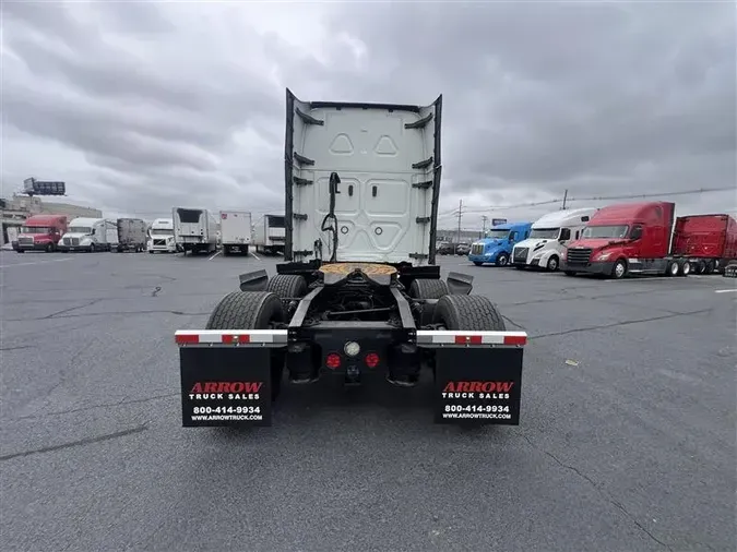 2020 FREIGHTLINER CASCADEVO1