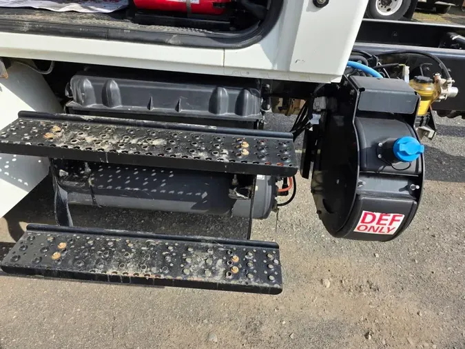 2019 NAVISTAR INTERNATIONAL 4300