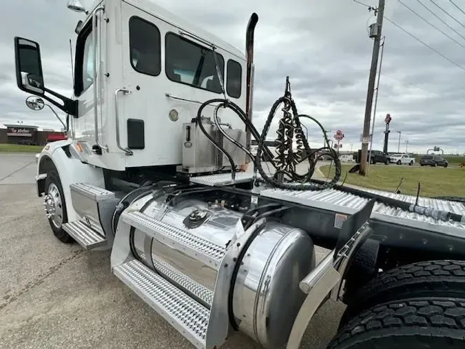 2020 Peterbilt 567