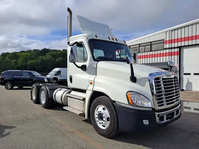 2020 FREIGHTLINER/MERCEDES CASCADIA 125fb364d7dc55d8316cf7f67edbeed34ff