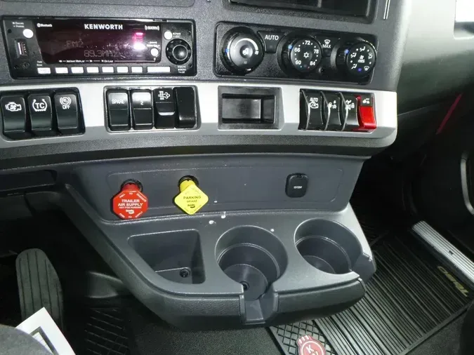 2024 Kenworth T680fb3c814862ae0c10fa4117eace068df5