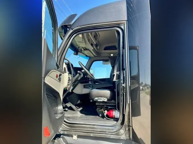 2023 Peterbilt 579fb40ac10e839841e1c1d9ad4b5084a00