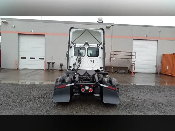 2020 Freightliner Cascadia 126