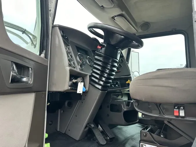 2019 Kenworth T270