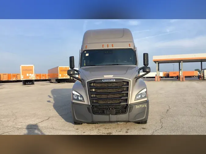 2024 Freightliner Cascadia 126