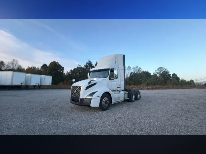 2019 Volvo VNL300