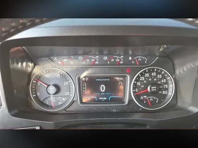 2022 INTERNATIONAL LT