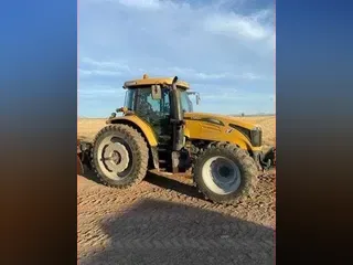 2013 CHALLENGER MT525D