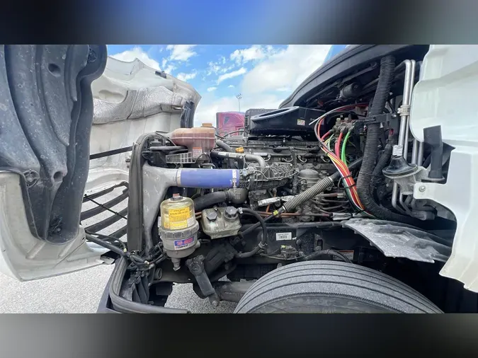 2023 Freightliner Cascadia 126