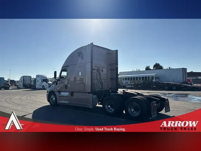 2020 FREIGHTLINER CASCADEVO1