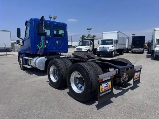 2019 Freightliner Cascadiafb51a9bde23b6603f5fe89903ea48e64