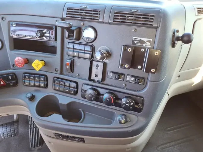 2020 FREIGHTLINER/MERCEDES CASCADIA 125