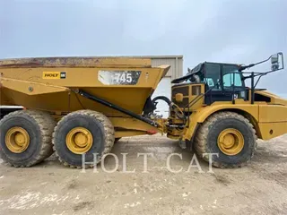 2018 Caterpillar 745