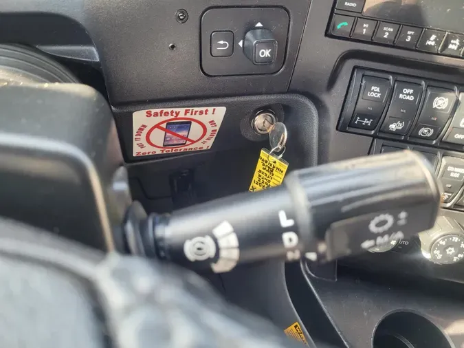 2022 International LT625