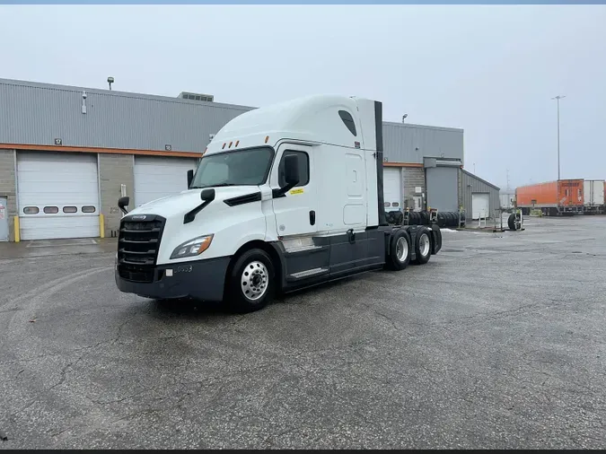 2020 Freightliner Cascadia