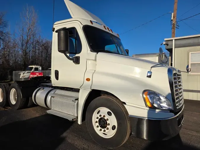2019 FREIGHTLINER/MERCEDES CASCADIA 125