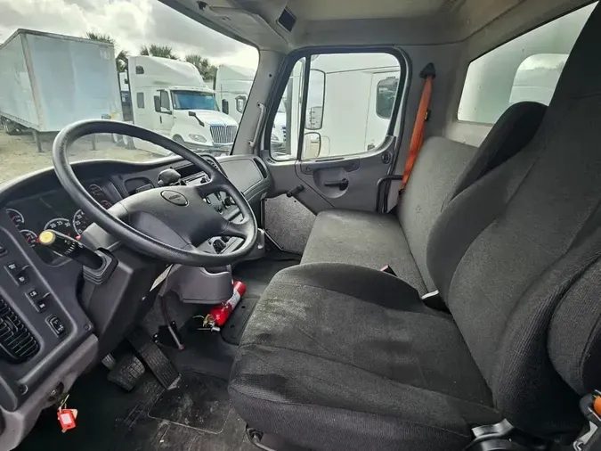 2018 FREIGHTLINER/MERCEDES M2 106