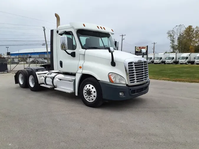 2018 FREIGHTLINER/MERCEDES CASCADIA 125