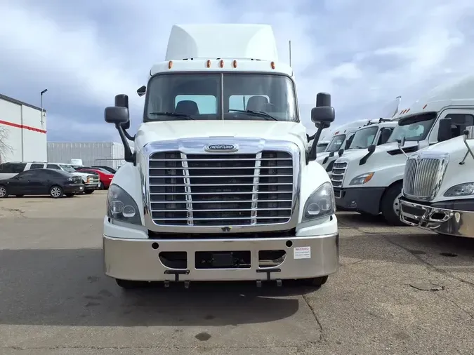 2018 FREIGHTLINER/MERCEDES CASCADIA 125