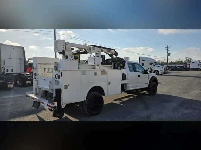 2017 Ford F-550fb6935b15b9829ab5a24ba5e25918115