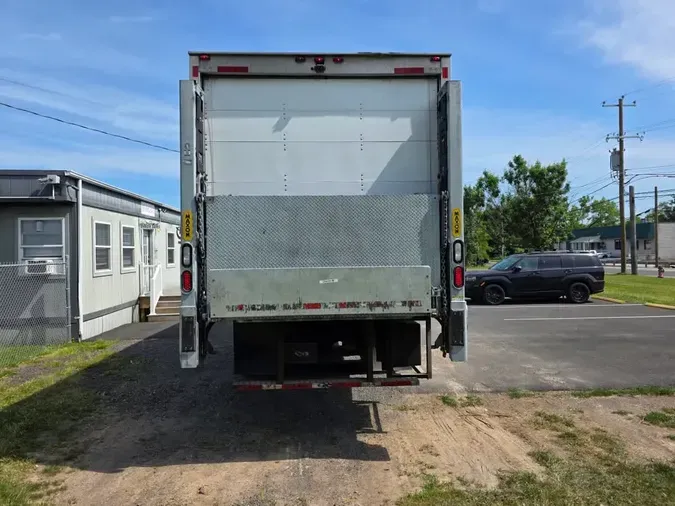 2020 FREIGHTLINER/MERCEDES M2 106