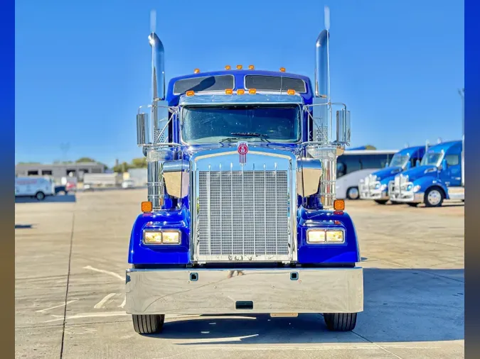 2025 KENWORTH W900L