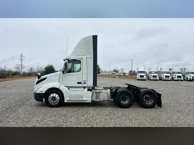 2018 Volvo VNL300