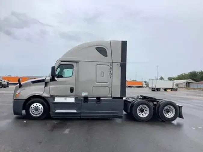 2023 Freightliner Cascadia