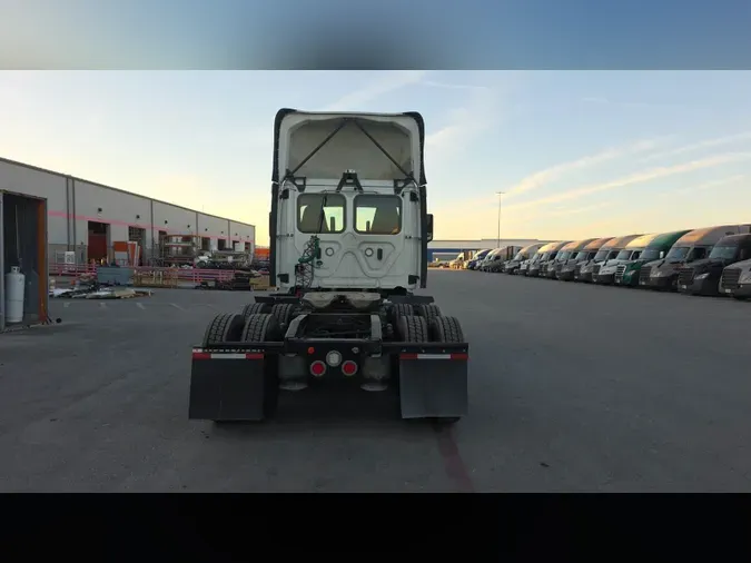 2020 Freightliner Cascadia 126fb6d0b7cd8ce9bc85d18d6d724d0c30c