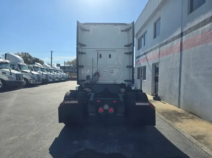 2020 FREIGHTLINER/MERCEDES CASCADIA 125