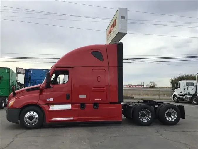 2022 FREIGHTLINER CA126