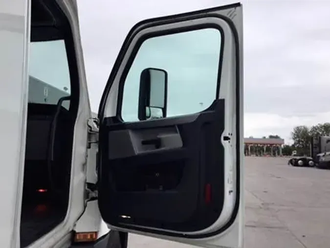 2020 Freightliner Cascadia