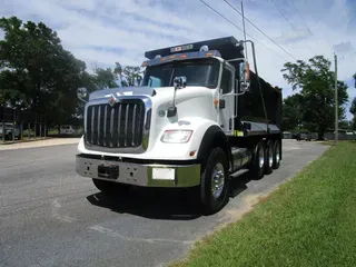 2020 International HX620