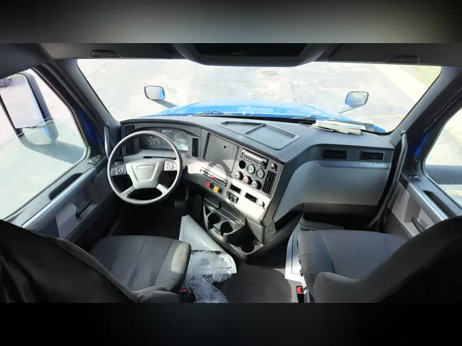 2020 FREIGHTLINER CASCADIA 126