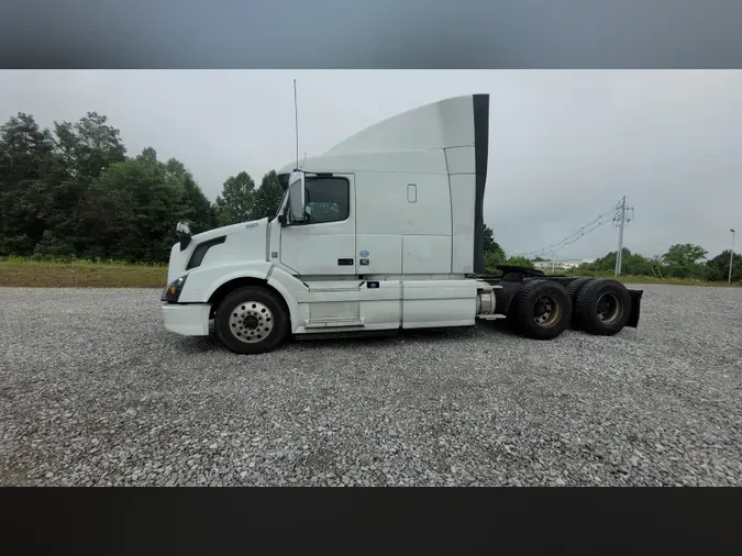 2018 Volvo VNL 740
