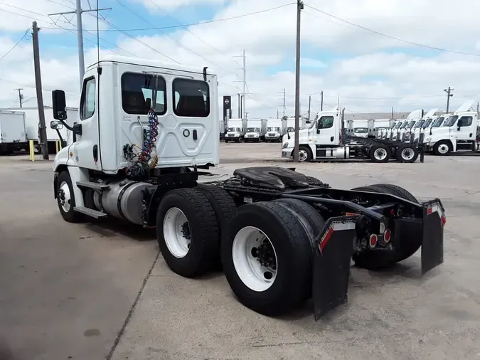 2020 FREIGHTLINER CASCADIA 125