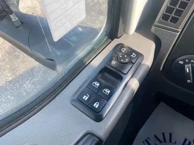 2022 International LT625