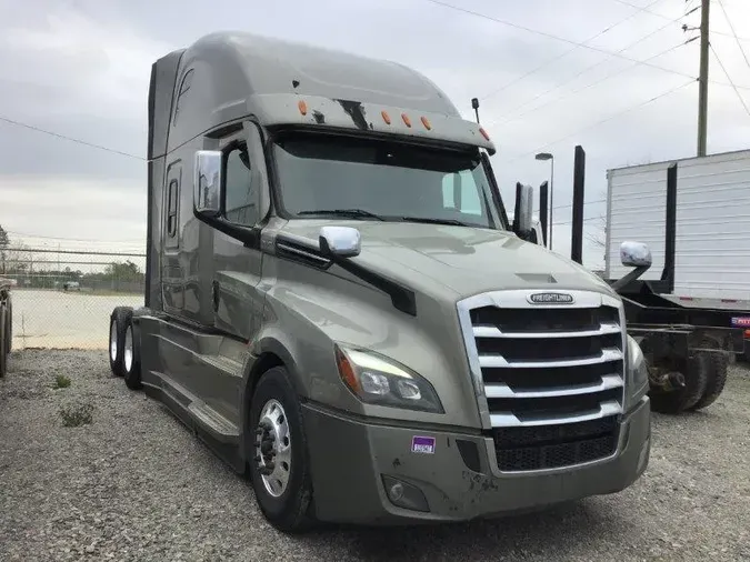 2021 FREIGHTLINER CA126