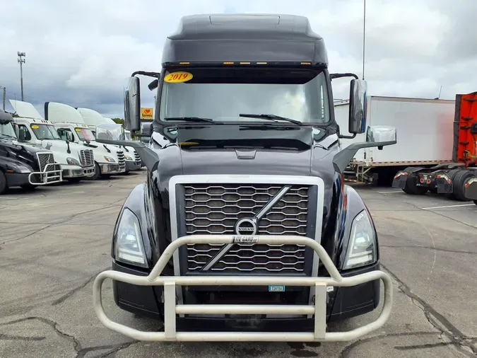 2019 VOLVO VNL64T-760